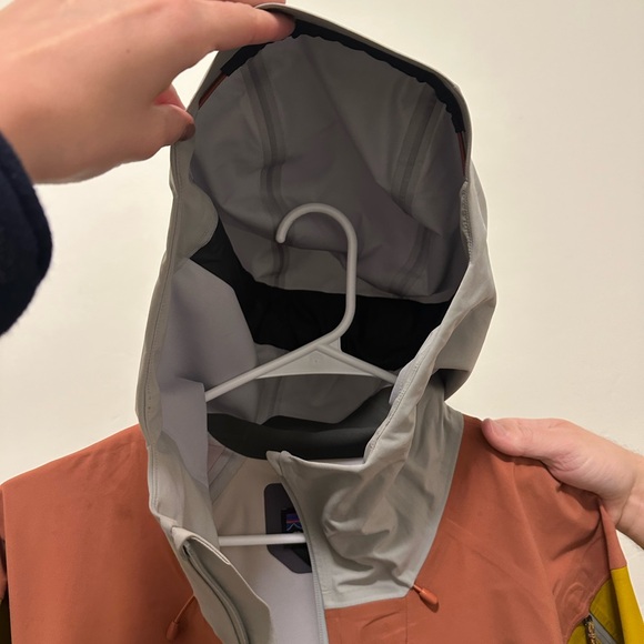 Patagonia Women's SnowDrifter Jacket - Picture 4 of 4